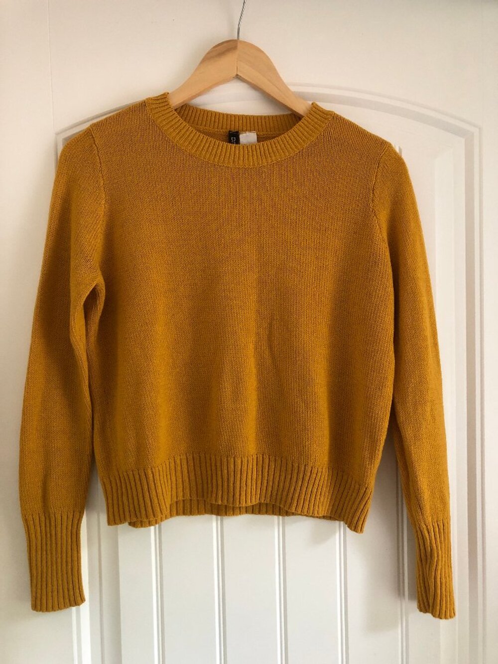 💛 H&M Divided Lightweight Sweater | Mustard Yellow | Small 💛